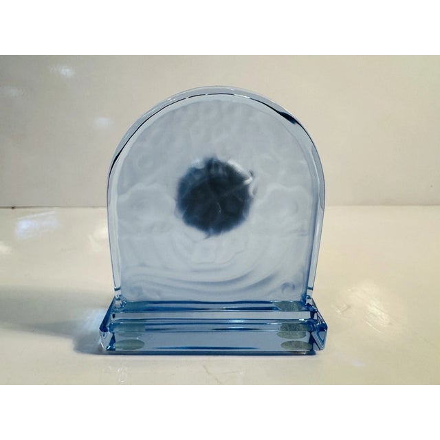 Mid-Century Modern Vintage MCM Baccarat Crystal Blue Basket of Abundance Quartz Desk Clock For Sale - Image 3 of 5