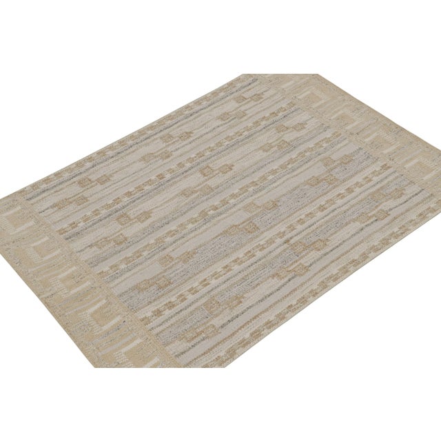 A smart 4x6 Swedish style kilim from our award-winning Scandinavian flat weave collection. Handwoven in wool & undyed...