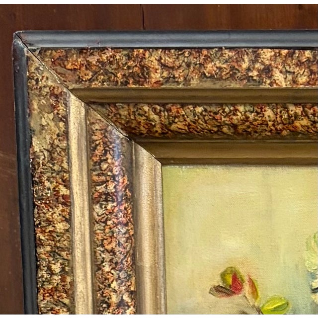 American 1940's Oil Painting - Still Life Floral, Signed, Tortoise Shell Finish Painted Frame For Sale In New York - Image 6 of 7