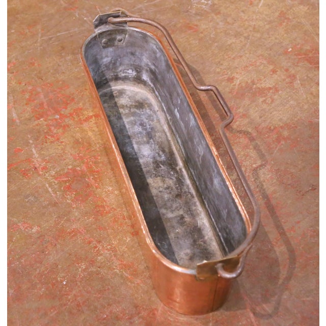 19th Century French Polished Copper Poissonnière With Wrought Iron Handle For Sale - Image 4 of 9