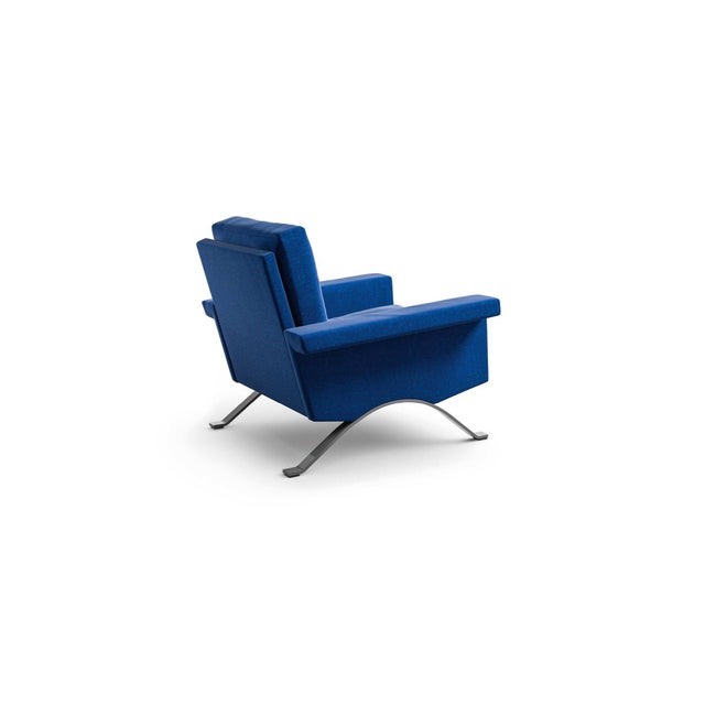 Designed by Ico Parisi in 1960 for Cassina, at that time “Figli di Amedeo Cassina”, the 875 is a welcoming and elegant...