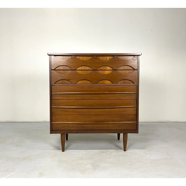 1960s United Sculptural Highboy Dresser For Sale - Image 10 of 10