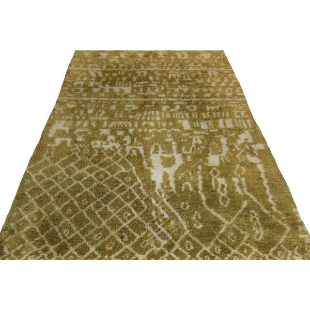 1970s Pistachio Beni Mrirt Wool Rug 6' X 8'4 For Sale - Image 9 of 11