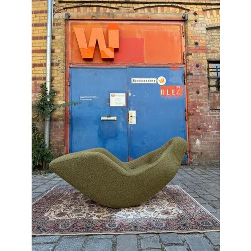 Reclining Chair in Moss Green Bouclé, Italy For Sale - Image 3 of 11