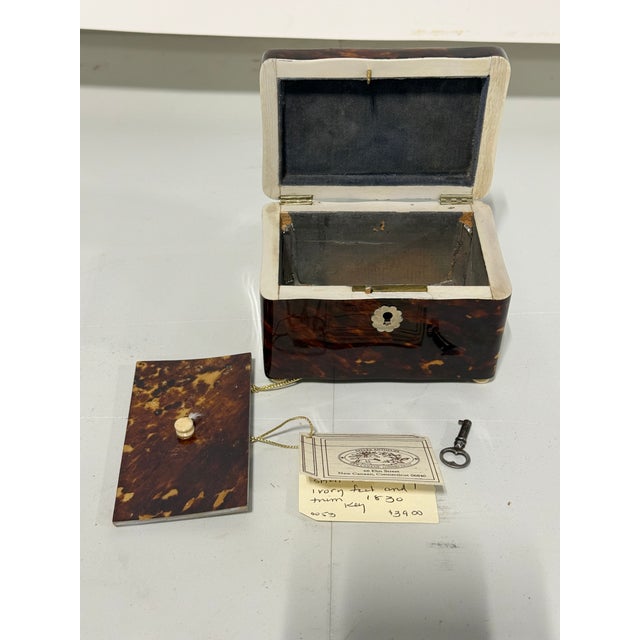 Dutch Dome-Top Faux Tortoiseshell Tea Caddy With Mounts, Circa 1830 For Sale In Providence - Image 6 of 10