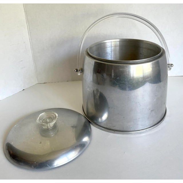 1950s Atomic Kromex Aluminum Ice Bucket With Lucite Handle For Sale - Image 4 of 8