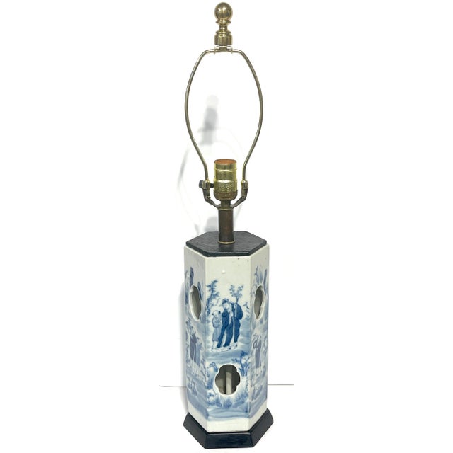 19th Century Qing Period Blue and White Chinese Export Hat Stand, Now as a Lamp For Sale - Image 4 of 11