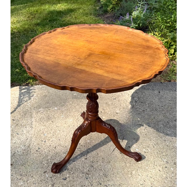 19th Century Georgian Style Walnut Piecrust Tilt Top Accent Table For Sale - Image 5 of 14