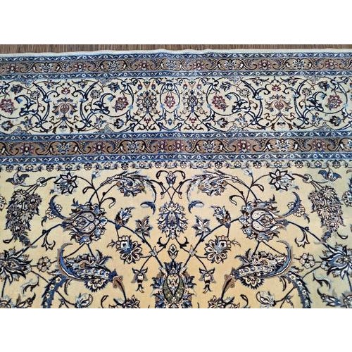 Gray Middle Eastern Nain Rug in Wool For Sale - Image 8 of 11