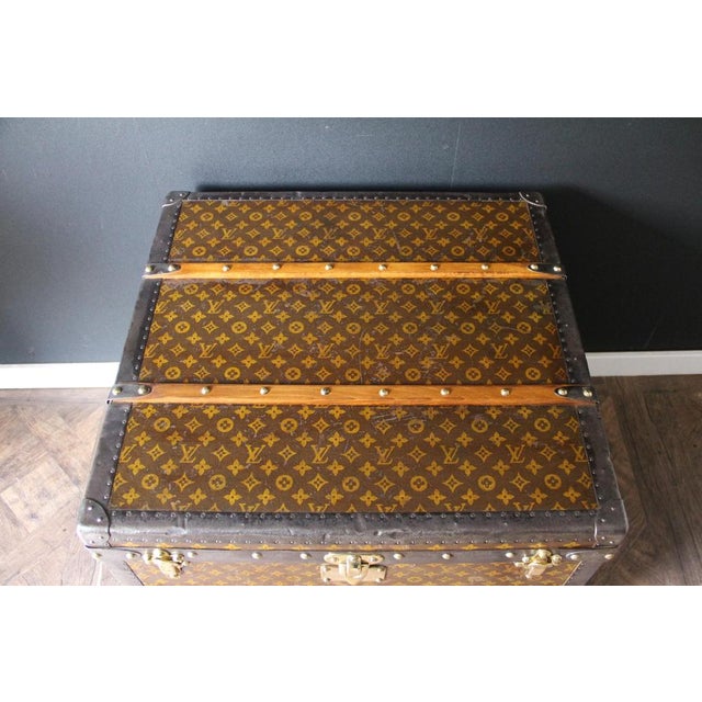 Cube-Shaped Trunk by Louis Vuitton, 1920s For Sale - Image 11 of 18
