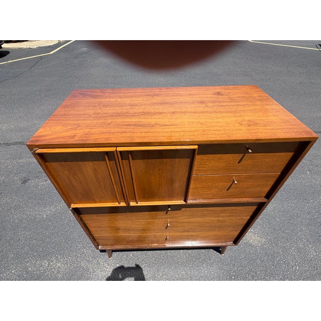 Mid-Century Modern Fine Vintage MCM Sculpted Walnut Gentleman’s Tall Dresser For Sale - Image 3 of 8