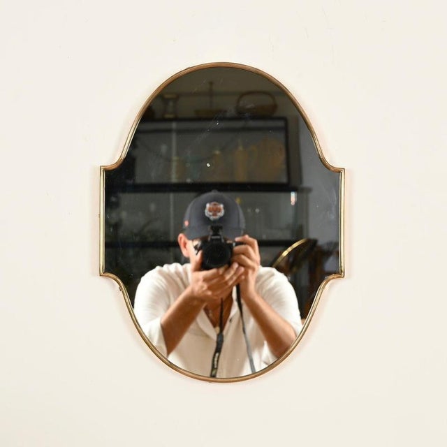 Gold Small Vintage Italian Brass Shield-Shaped Mirror by Gio Ponti, 1950s For Sale - Image 8 of 10
