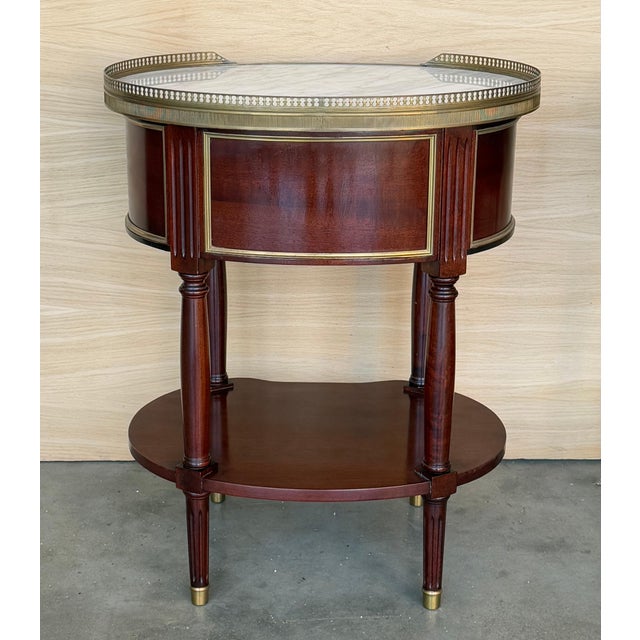 Early 20th Century Pair of Louis XV Oval Bouillotte Shape Nightstands with Drawers and Low Shelve For Sale In Miami - Image 6 of 18