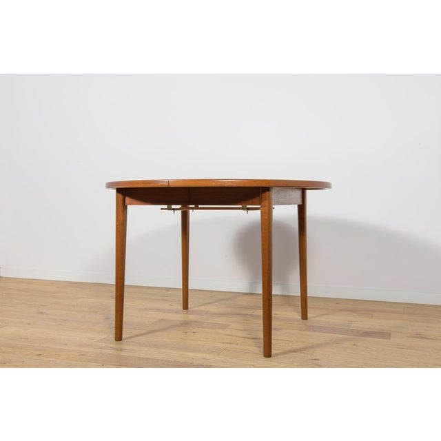 Nils Jonsson Mid-Century Round Teak Dining Table by Nils Jonsson for Hugo Troeds, Sweden, 1960s For Sale - Image 4 of 18