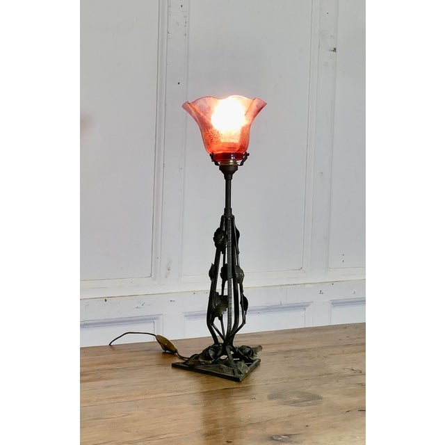 French Iron and Toleware Lamp with Ruby and Gold Leaf Glass Shade, 1890s For Sale - Image 6 of 7