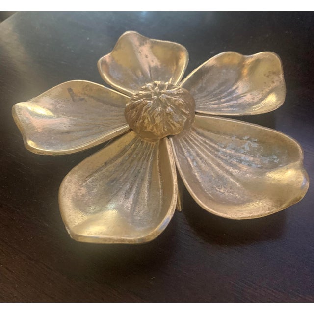 Gold Mid-Century Flower Petal Ashtray in the Style of Gucci, 1960s For Sale - Image 8 of 10