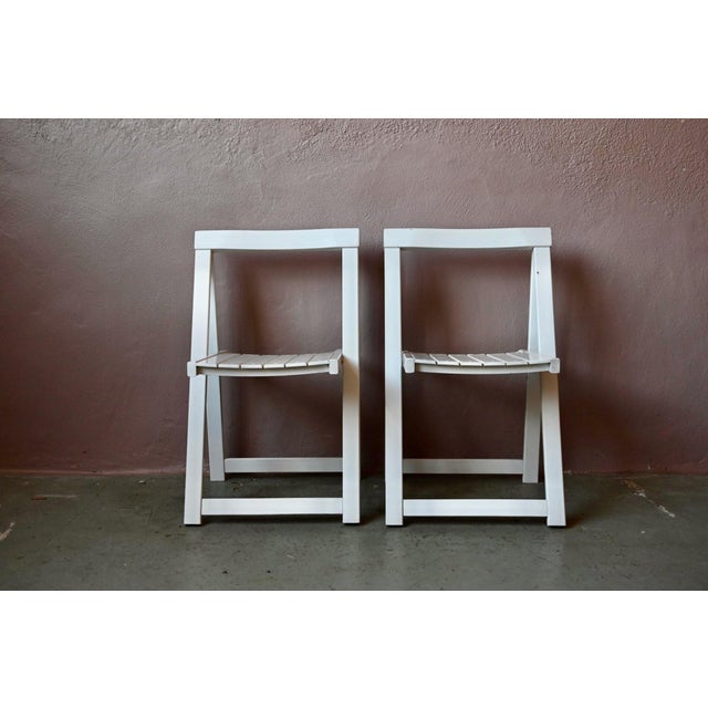 Italian Folding Chairs in White Lacquered, 1960s, Set of 2 For Sale - Image 3 of 15