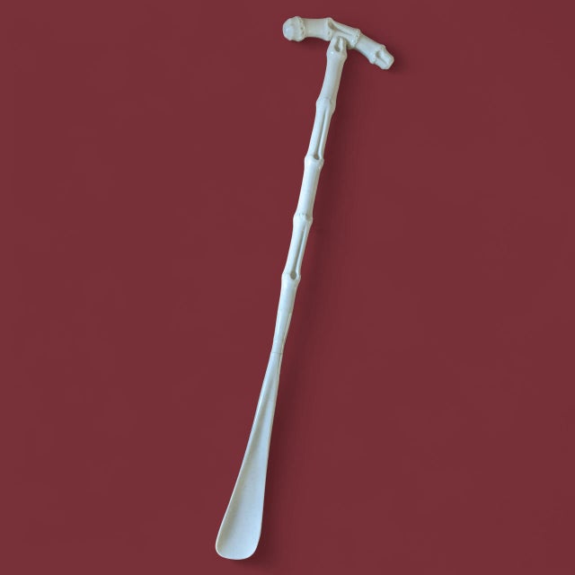 Chinoiserie Vintage Coastal Faux Bamboo Shoe Horn For Sale - Image 3 of 6
