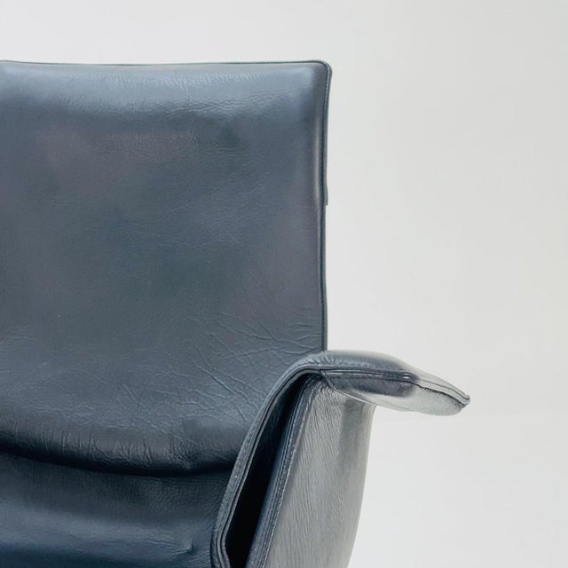 Bird Low Tulip Black Leather Chair by Fabricius and Kastholm, 1960s For Sale - Image 10 of 11