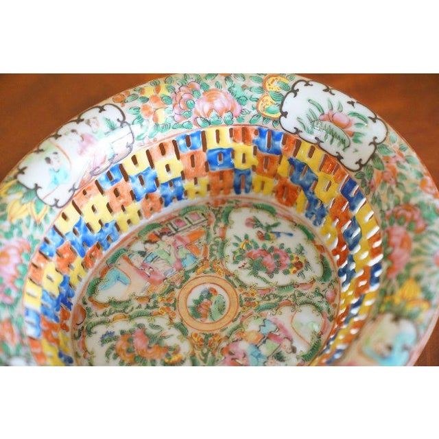 Chinese Canton Famille Rose Reticulated Basket Bowl With Floral and Figural Decoration For Sale - Image 4 of 12