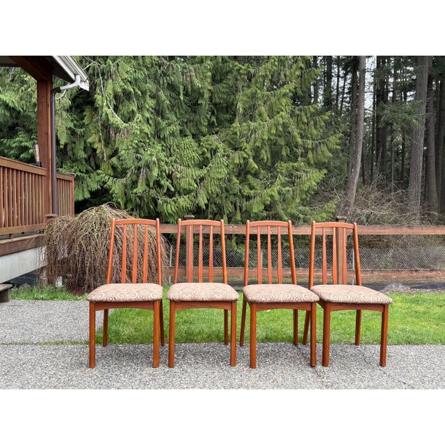 1980s Koda Woodcraft Danish Modern Teak Slat Back Side Dining Chairs -4 Chairs are unmarked Here is a gorgeous set of teak...