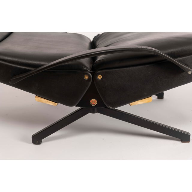 Second Edition P40/C Armchair by Osvaldo Borsani for Tecno, 1963 For Sale - Image 6 of 14
