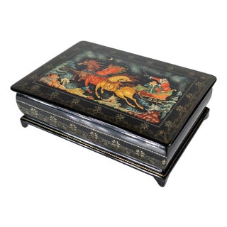 20th Century Russian Palekh School Lacquer Jewelry or Trinket Box For Sale