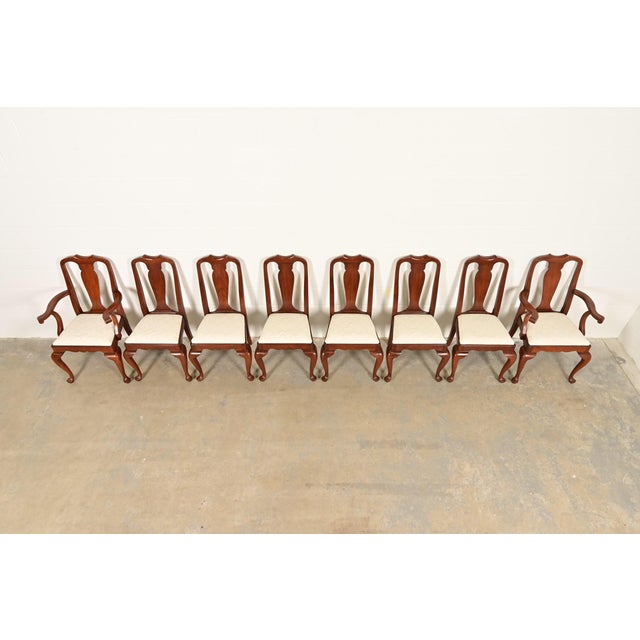 1970s Henkel Harris Queen Anne Solid Cherry Wood Dining Chairs, Set of Eight For Sale - Image 5 of 14