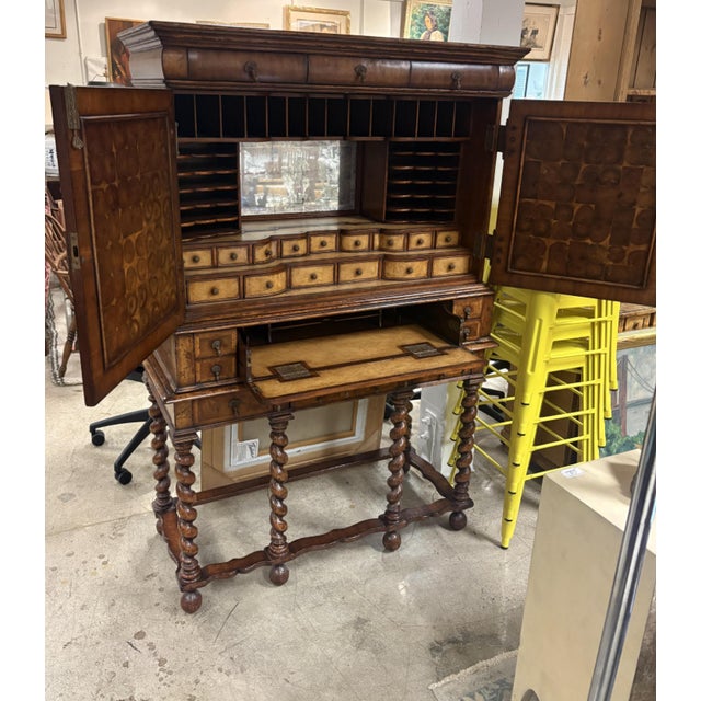 Jonathan Charles Secretary Windsor Collection William and Mary Walnut Cabinet on Stand With Oyster Veneers 20th C For Sale - Image 9 of 15