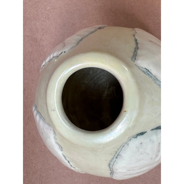 1900 - 1909 Arts & Crafts Hampshire Experimental White / Black Art Pottery Vase For Sale - Image 5 of 7