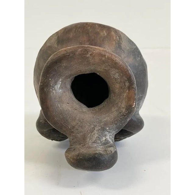 Sculpture Materials Antique Pre-Columbian Style Figurative Pot – Handcrafted Clay Vessel For Sale - Image 7 of 7