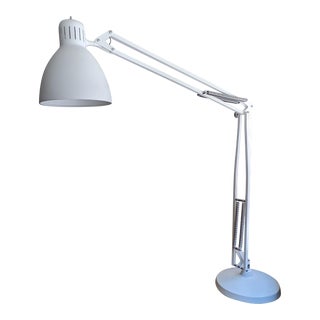 2010s Leucos The Great JJ Tr Floor Light in Matte White by Leucos Design Lab For Sale