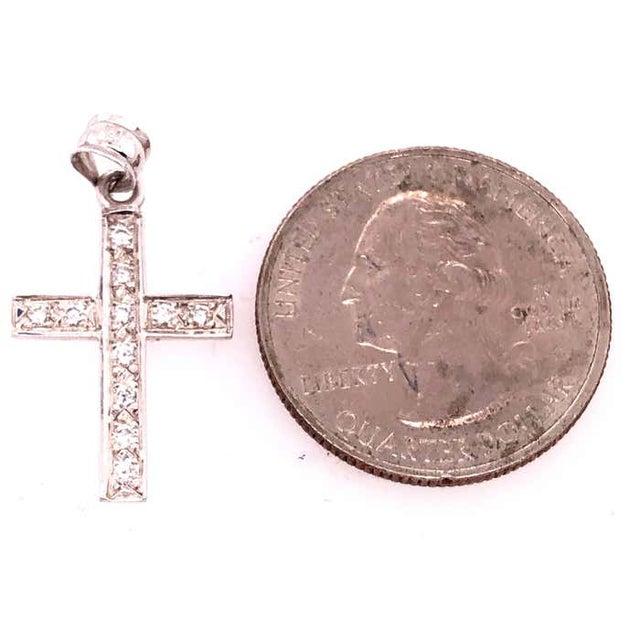 2010s 14 Karat White Gold and Diamond Religious / Crucifix Pendant For Sale - Image 5 of 7