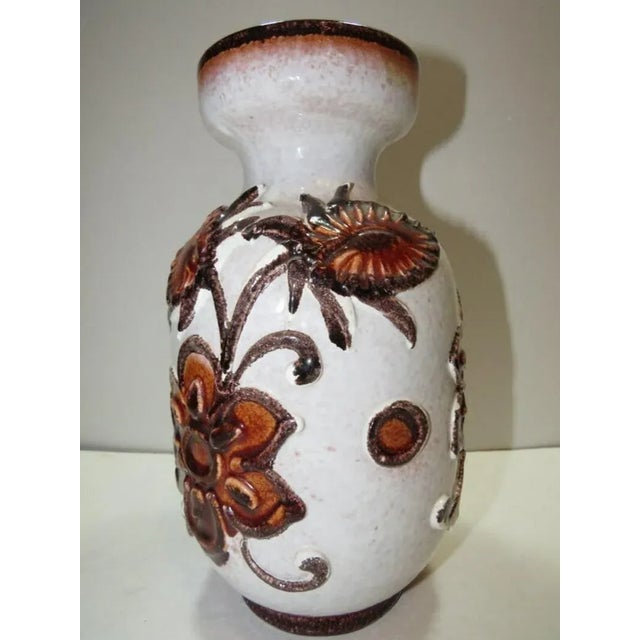 Vintage Italian Abstract White & Red Pottery Flower Vase For Sale - Image 9 of 11