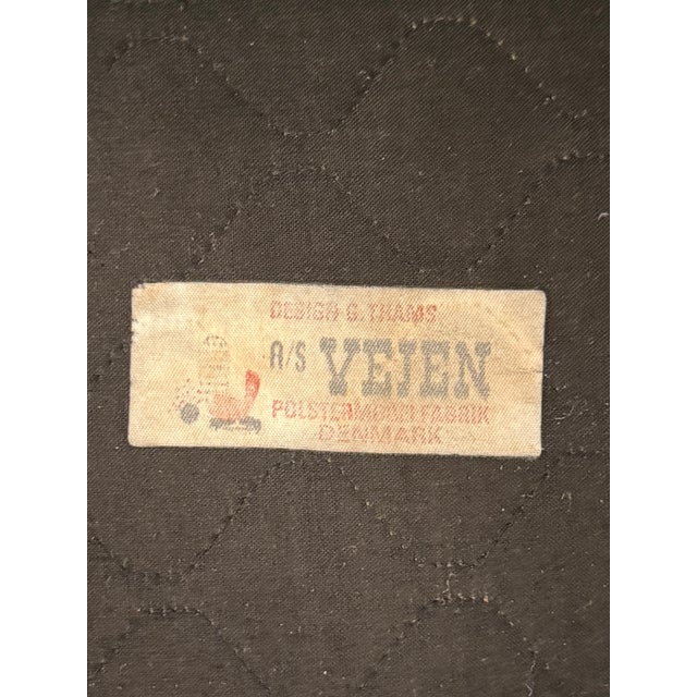 Model 64 Sofa in Black Leather by Georg Thams for Vejen Polstermøbelfabrik, Denmark, 1960s For Sale - Image 13 of 14