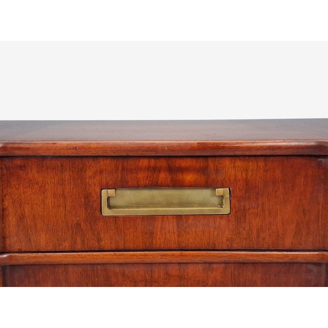 John Widdicomb, American Modern, Nine-Drawer Dresser, Walnut, Brass, Usa, 1960s For Sale - Image 12 of 16