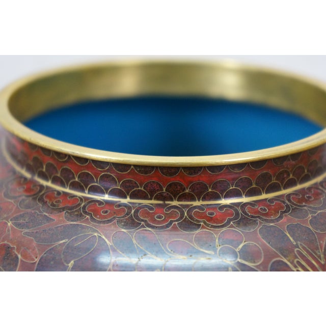 Vintage Chinese Cloisonne Enameled Oxblood Ginger Jar Mantel Urn For Sale - Image 6 of 14