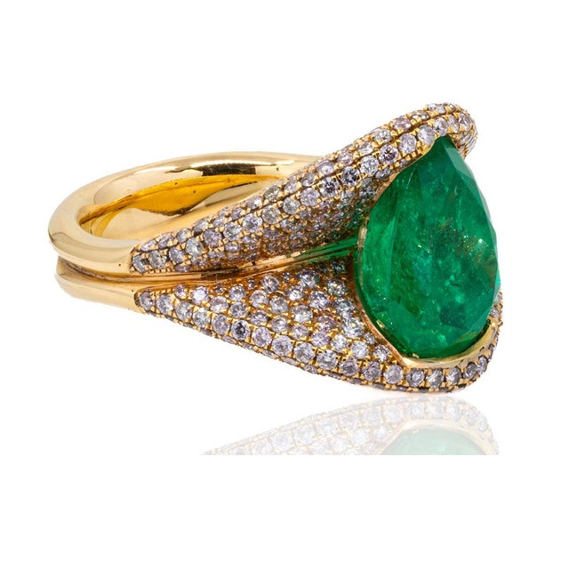 Contemporary Late 20th Century 18k Rose Gold Emerald Ring, Size 5 For Sale - Image 3 of 5