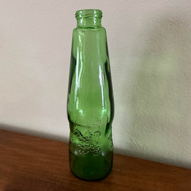 Vintage Early 20th Century Schweppes Green Glass Bottle Embossed With the Royal British Warrant Lion Crest For Sale - Image 9 of 13