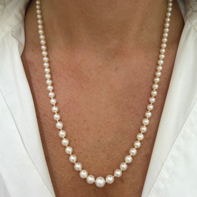 Silver Vintage Mikimoto Sterling Silver Akoya Pearl Graduated Chain Necklace For Sale - Image 8 of 8