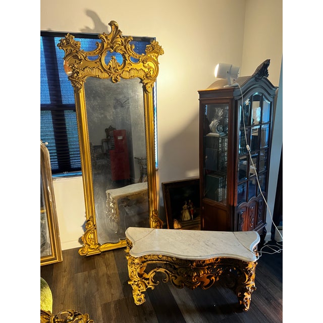 Antique French Louis XV Giltwood Pier Mirror With Marble Top Console – Rococo For Sale In Orlando - Image 6 of 8