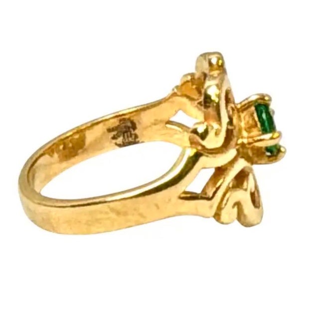 Modern 14k Yellow Gold and Emerald Ring For Sale - Image 3 of 9