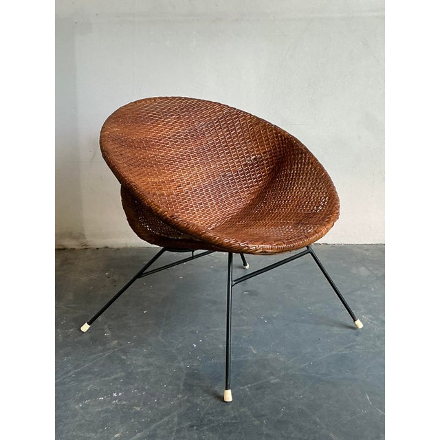 Brown Vintage Mid-Century Modern Woven Rattan Hoop Chair For Sale - Image 8 of 9