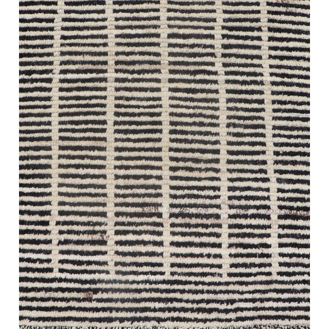 Black Modern Casual Hand Knotted Runner With Tribal Design in Black and White Colors For Sale - Image 8 of 11