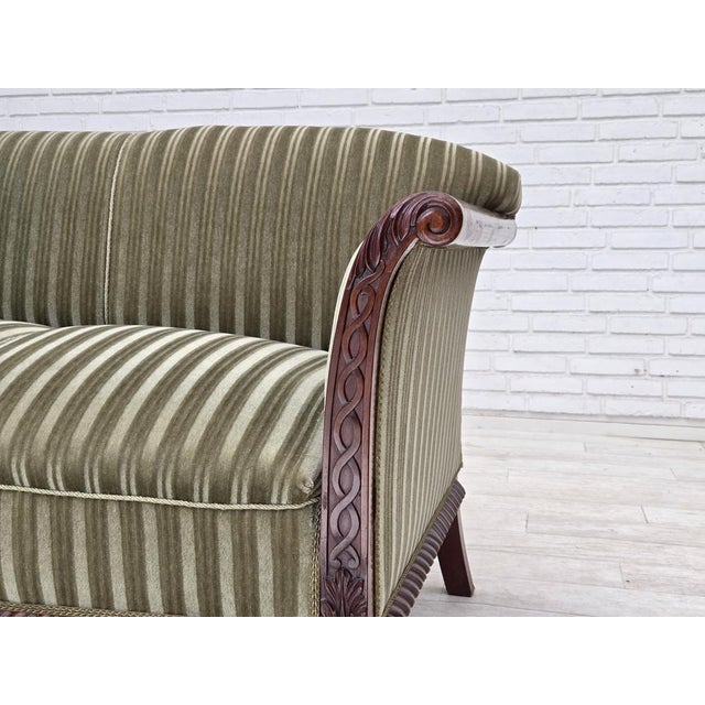 Mid-Century Modern Danish 3-Seater Sofa in Green Furniture Velour and Teak Wood, 1950s For Sale - Image 3 of 17