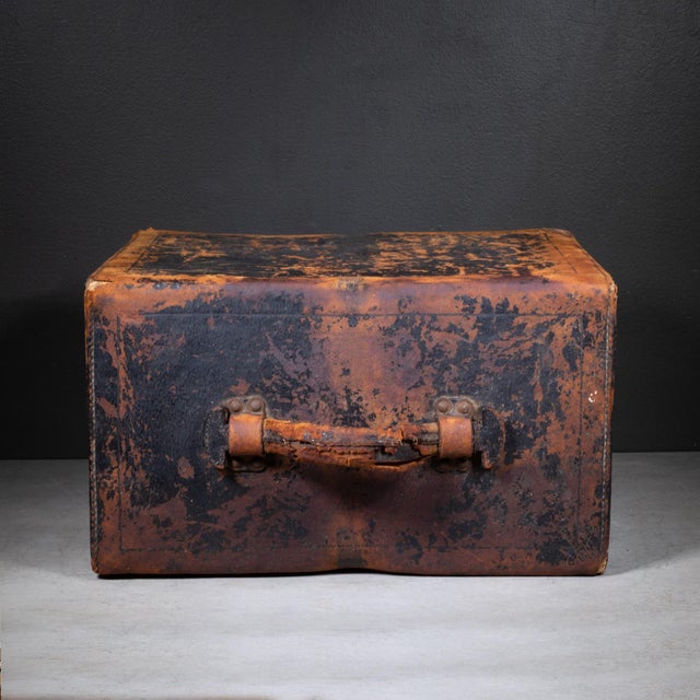 Animal Skin Antique Distressed Leather Camera Case c.1900-1930 For Sale - Image 7 of 10