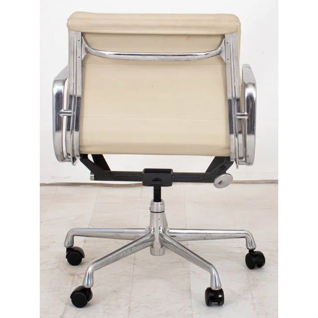 Eames Soft Pad Management Chair, Stow Leather For Sale In Austin - Image 6 of 13