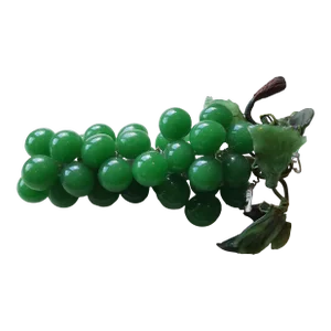 Vintage Peking Grass Green Polished Stone Fruit Grapes