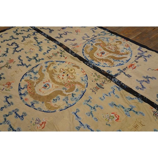 1820s Beige Medallion Dragon Antique Flat Weave Rug Silk Chinese Embroidery For Sale In New York - Image 6 of 11