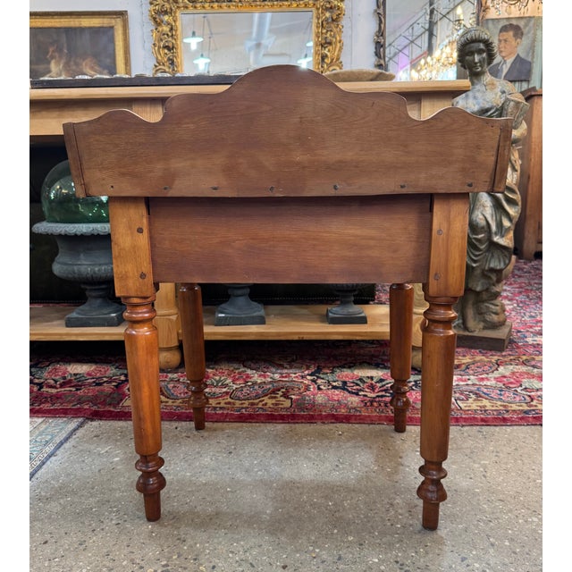 American Pine Side Table Circa 1820s For Sale - Image 3 of 9